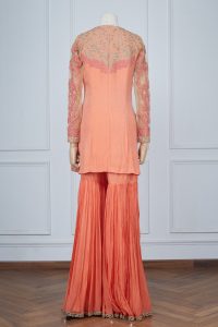 Coral embroidered kurta set by Ridhi Mehra (4)