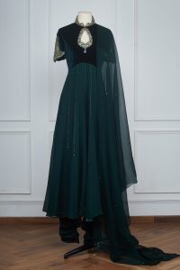 Green embroidered anarkali set by Tarun Tahiliani (1)