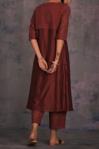 Rust Swarovski cutwork kurta set by Charkhee (3)