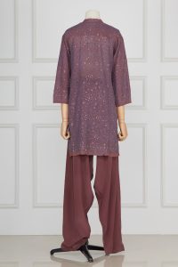 Purple floral jaal embroidery kurta set by Patine (3)