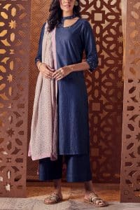 Navy blue gem embroidered kurta set by Charkhee (1)