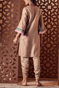 Neutral gem embroidered kurta set by Charkhee (3)