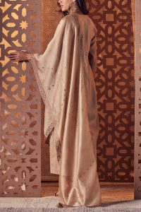 Neutral stud embroidered kurta set by Charkhee (3)