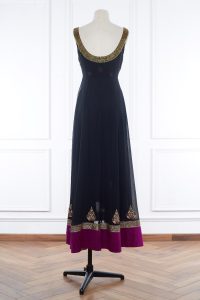 Black embroidery anarkali set by Anju Modi (3)