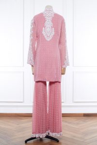 Pink pearl embellished kurta set by Anajana Bhargav (3)