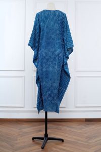 Blue checkered dyed kaftan by Jayati Goenka (2)