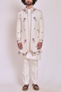 Ivory floral embroidered jacket set by Jatin Malik (1)