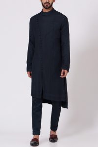 Midnight blue pintuck detail kurta by Jatin Malik (1)