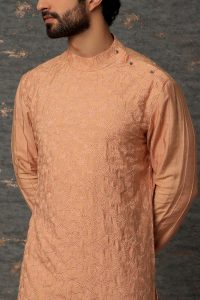 Peach floral embroidered kurta set by Jatin Malik (4)