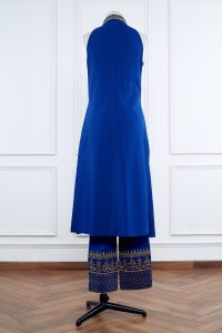 Blue sequin embroidered kurta set by Anita Dongre (2)