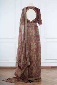 Brown floral printed saree set by Tarun Tahiliani (2)