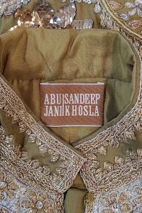 Gold embellished anarkali set by Abu Jani Sandeep Khosla (4)