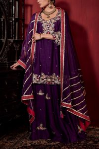 Purple floral embroidery kurta set by Ajiesh Oberoi (1)