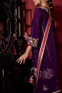 Purple floral embroidery kurta set by Ajiesh Oberoi (3)