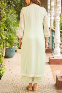 Sea green embroidered kurta set by Ajiesh Oberoi (3)