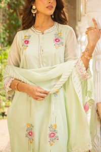 Sea green embroidered kurta set by Ajiesh Oberoi (4)