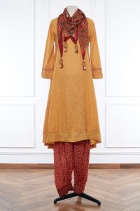 Yellow embroidery kurta set by Ritu Kumar (1)