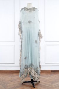 Blue floral embroidered cape set by Anamika Khanna (1)