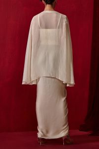 Ivory embroidered cape and skirt set by Ajiesh Oberoi (2)