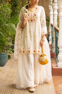 Ivory embroidered kurta sharara set by Ajiesh Oberoi (1)