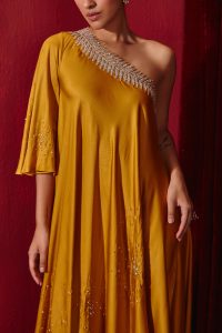 Mustard embroidered one-shoulder dress by Ajiesh Oberoi (3)