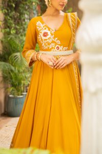 Mustard floral embroidered anarkali set by Ajiesh Oberoi (3)