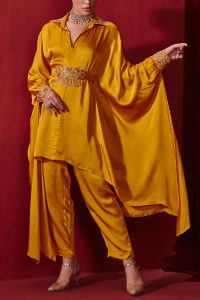 Mustard floral embroidered co-ords by Ajiesh Oberoi (1)