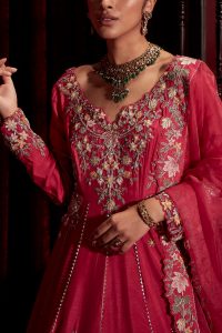 Rani pink embroidered anarkali set by Ajiesh Oberoi (3)