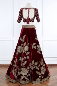 Red floral embroidered lehenga set by Sabyasachi (4)