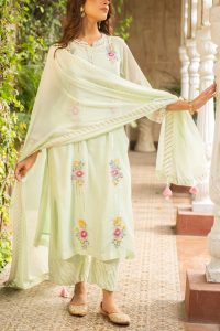 Sea green floral embroidered kurta set by Ajiesh Oberoi (2)