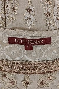 White floral embellished anarkali set by Ritu Kumar (4)